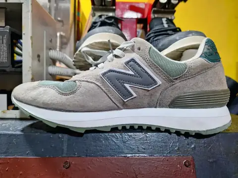 The same running shoe with a new white sole